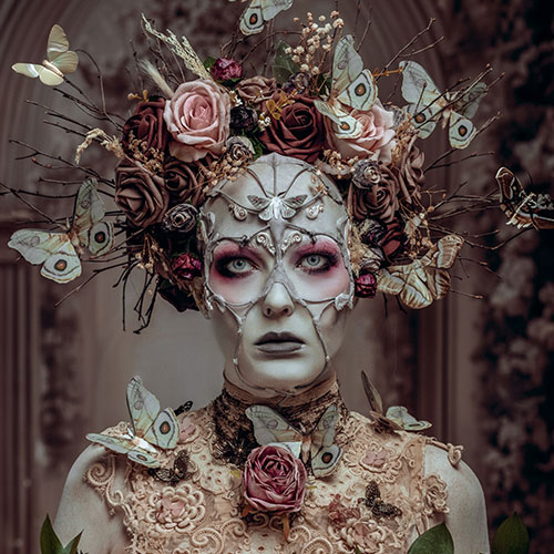 Laura Picks Your Concept – 1 look, upgraded hair/makeup, 1 wardrobe/set, posing help, 6 images.