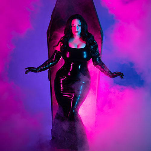 Mini Friday Only Classic Package -  1 look, 1 makeup, 1 hair, 1 wardrobe/set, 4 images.